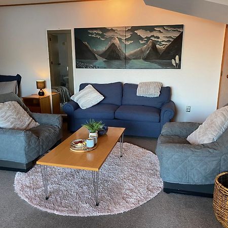 Comfortable Mountain View Studio Куийнстаун Екстериор снимка